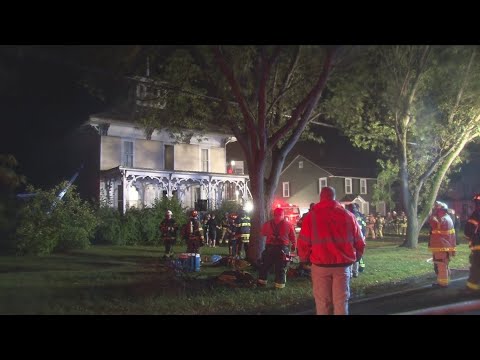 4 people rescued from house fire in Genesee County